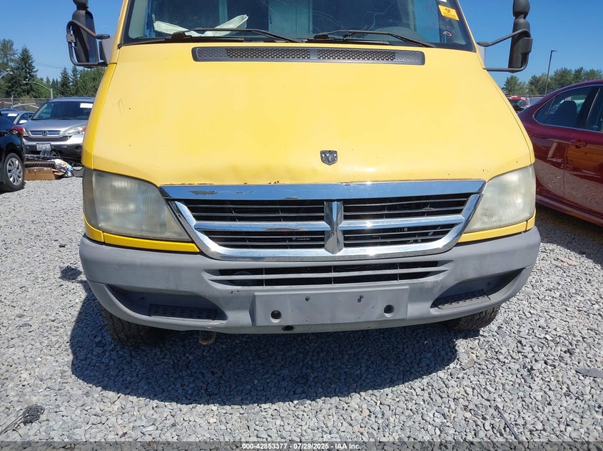 2003 Dodge Sprinter Van 2500 Super High Ceiling VIN: WD2YD742X35555992 Lot: 42853377