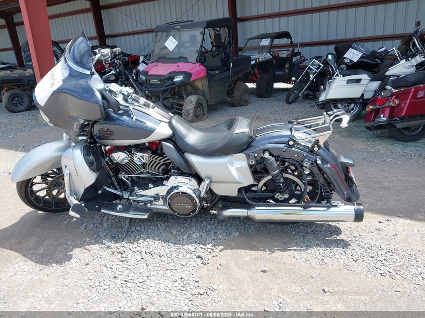 2019 HARLEY-DAVIDSON FLHXSE - 1HD1PXL17KB957082