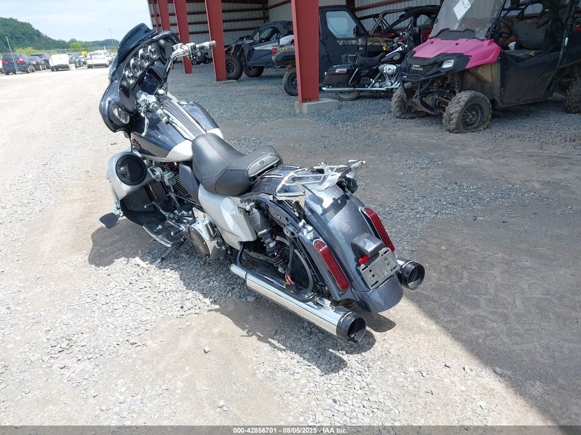 2019 HARLEY-DAVIDSON FLHXSE - 1HD1PXL17KB957082