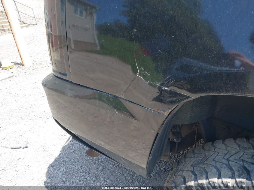 2011 Chevrolet Tahoe Lt VIN: 1GNSKBE05BR135651 Lot: 42857324