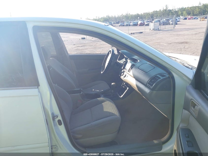4T1BE32K15U400042 2005 TOYOTA CAMRY photo no. 5
