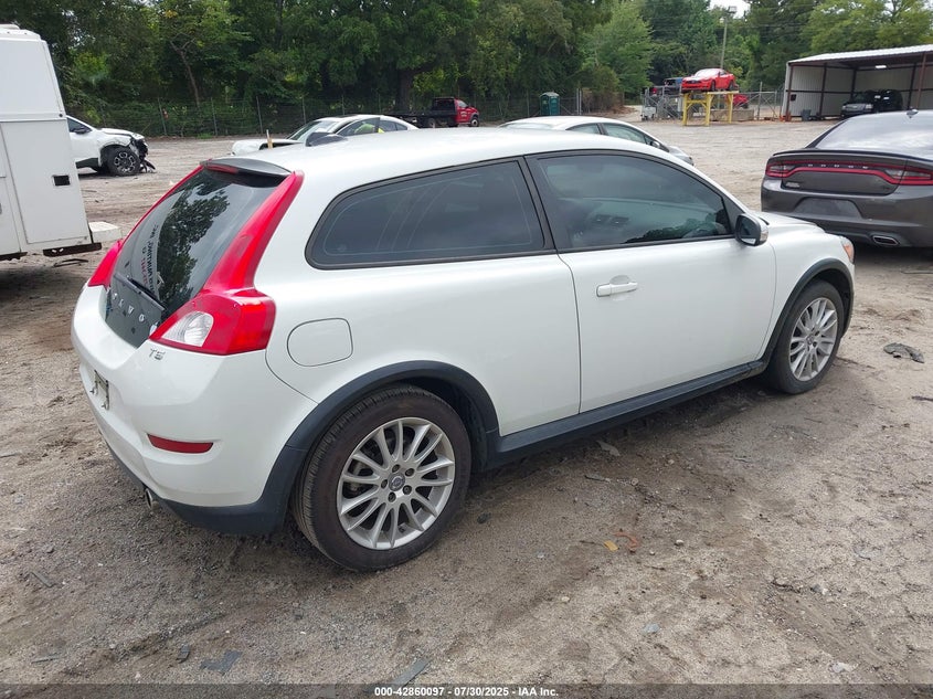 Vin: yv1672mk7b2235476, lot: 43353683, volvo c30 t5 20114