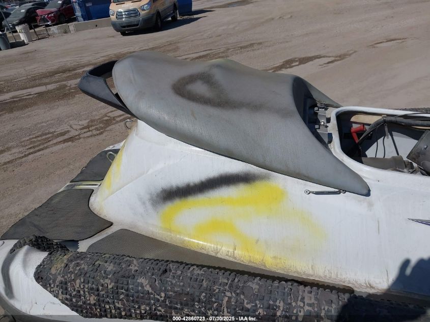 2001 Yamaha Waverunner VIN: YAMA1960J102 Lot: 42860723