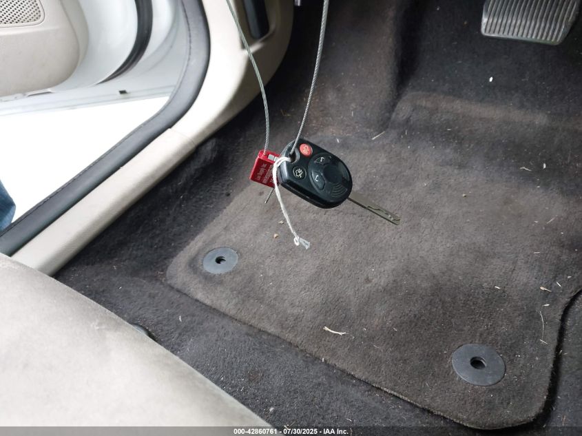 2017 Ford Focus Se VIN: 1FADP3F24HL267567 Lot: 42860761