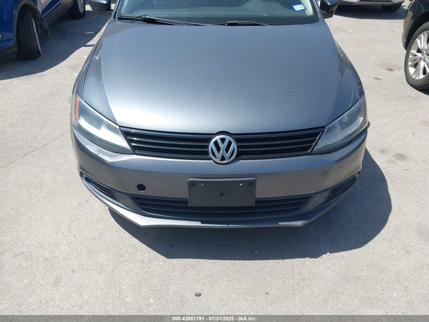 2014 VOLKSWAGEN JETTA 2.0L S - 3VW2K7AJ4EM335931