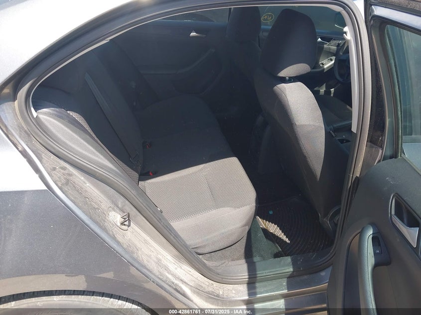 2014 VOLKSWAGEN JETTA 2.0L S - 3VW2K7AJ4EM335931