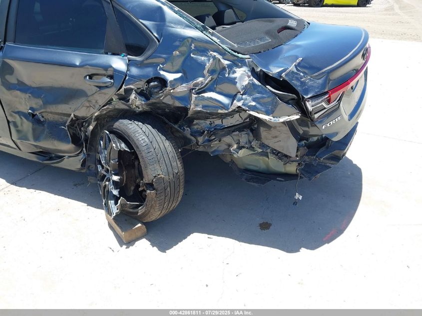 2019 Kia Forte S VIN: 3KPF34AD8KE045725 Lot: 42861811