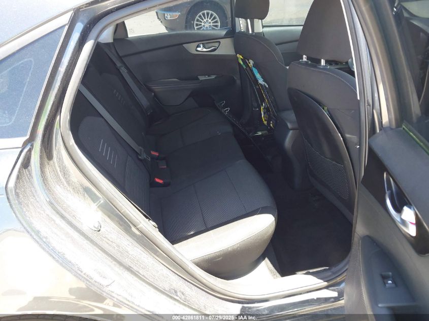 2019 Kia Forte S VIN: 3KPF34AD8KE045725 Lot: 42861811