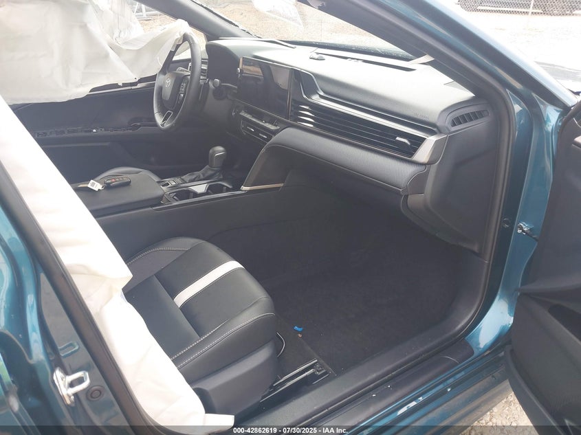 2025 TOYOTA CAMRY SE - 4T1DAACK4SU096157