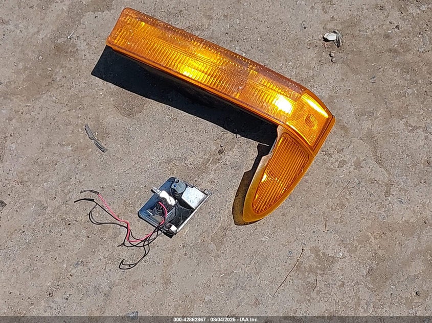 1999 Ford F-250 Lariat/Xl/Xlt VIN: 1FTNF21F0XEB03449 Lot: 42862867