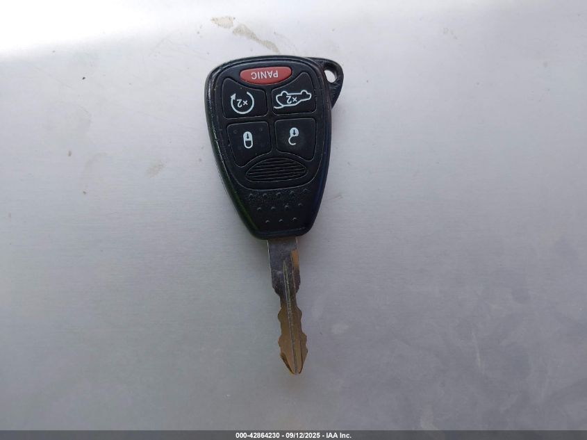 2014 Chrysler 200 Touring VIN: 1C3CCBBB5EN137738 Lot: 42864230