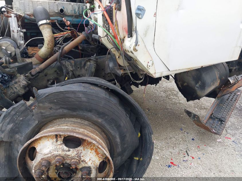 2000 International 4000 4700 VIN: 1HTSCAAN5YH217270 Lot: 42864985