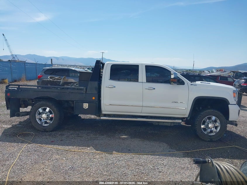 1GT42XEY3JF133997 2018 GMC SIERRA photo no. 16