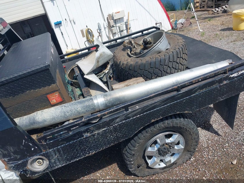 1GT42XEY3JF133997 2018 GMC SIERRA photo no. 12