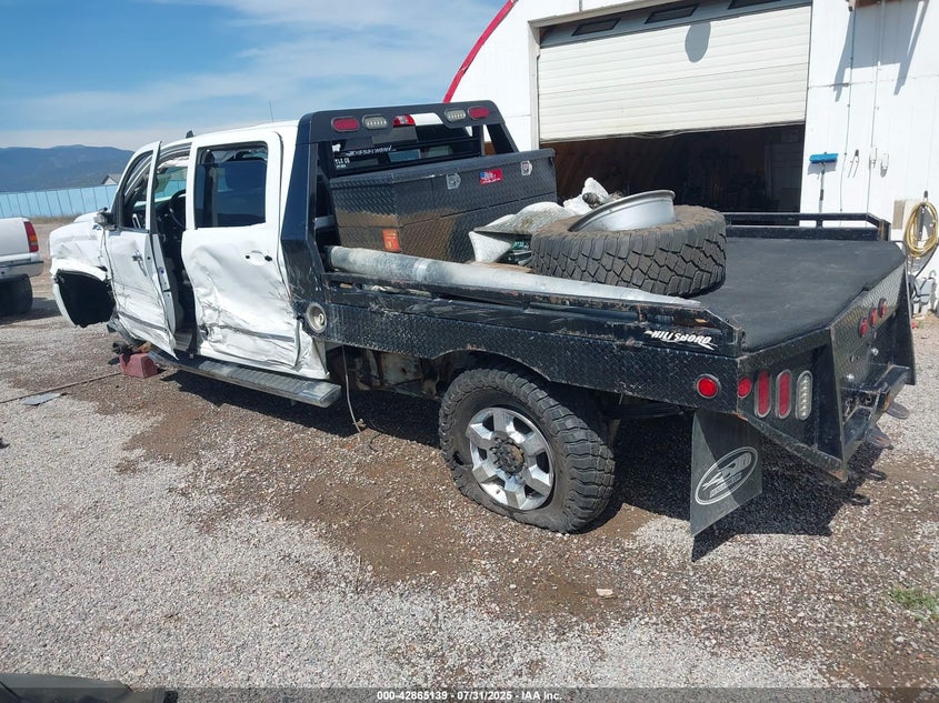 1GT42XEY3JF133997 2018 GMC SIERRA photo no. 3