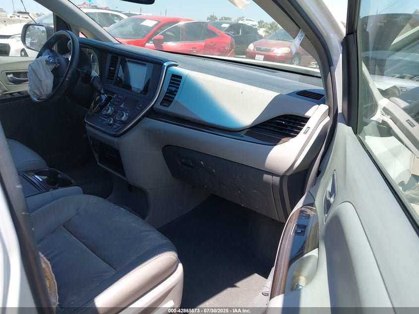 2016 TOYOTA SIENNA XLE 8 PASSENGER - 5TDYK3DC8GS763412