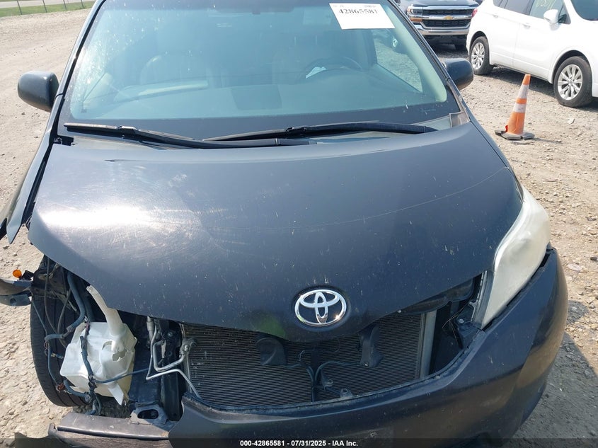 2011 Toyota Sienna Xle VIN: 5TDDK3DCXBS026753 Lot: 42865581