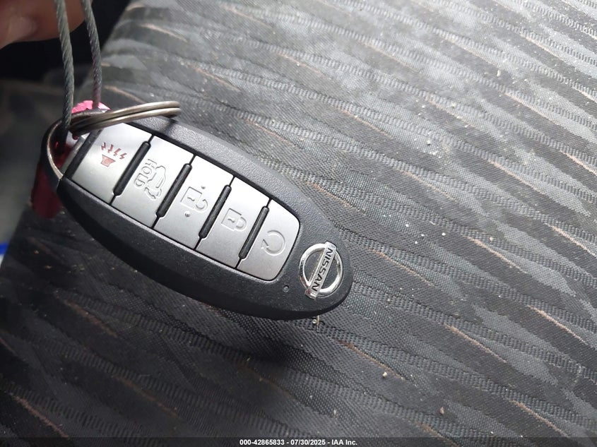 2019 NISSAN ROGUE SV - 5N1AT2MT1KC786710