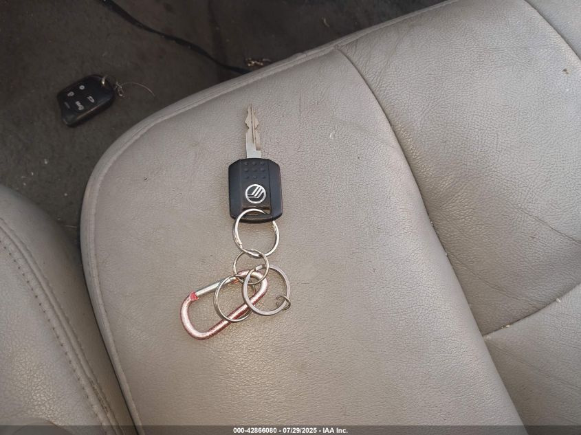 2004 Mercury Grand Marquis Gs VIN: 2MEFM74WX4X672773 Lot: 42866080