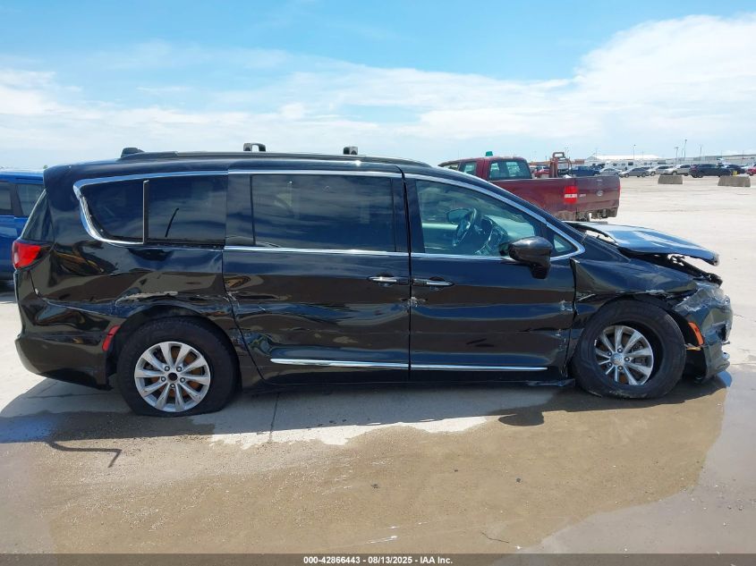 2017 Chrysler Pacifica Touring-L VIN: 2C4RC1BG5HR730325 Lot: 42866443