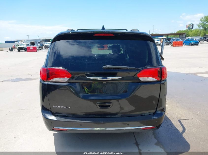 2017 Chrysler Pacifica Touring-L VIN: 2C4RC1BG5HR730325 Lot: 42866443