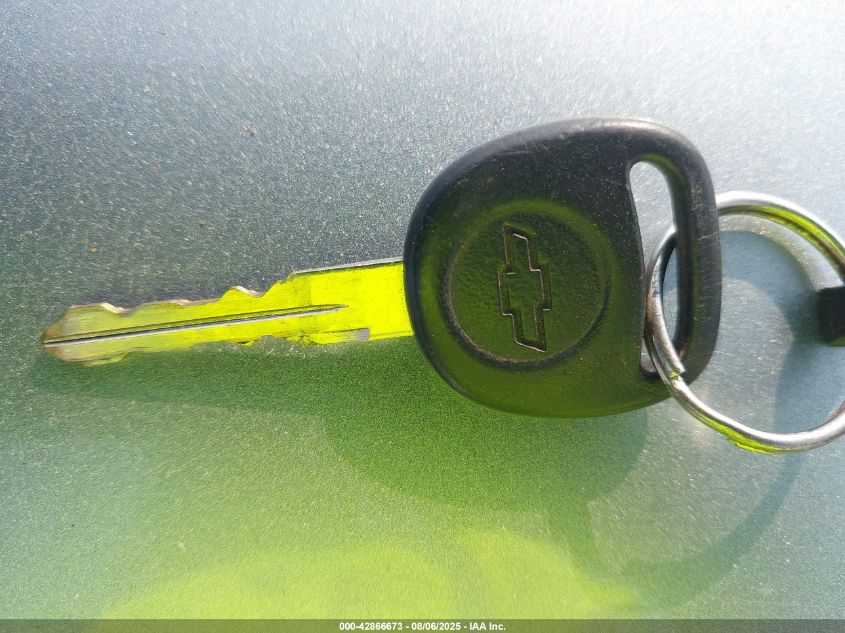 2000 Chevrolet Silverado K2500 VIN: 1GCGK29U0YE272556 Lot: 42866673