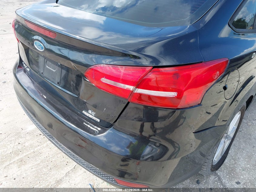 2015 FORD FOCUS SE - 1FADP3F26FL329970