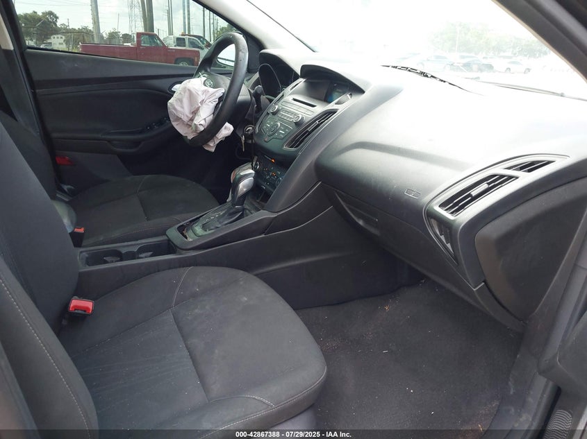 2015 FORD FOCUS SE - 1FADP3F26FL329970