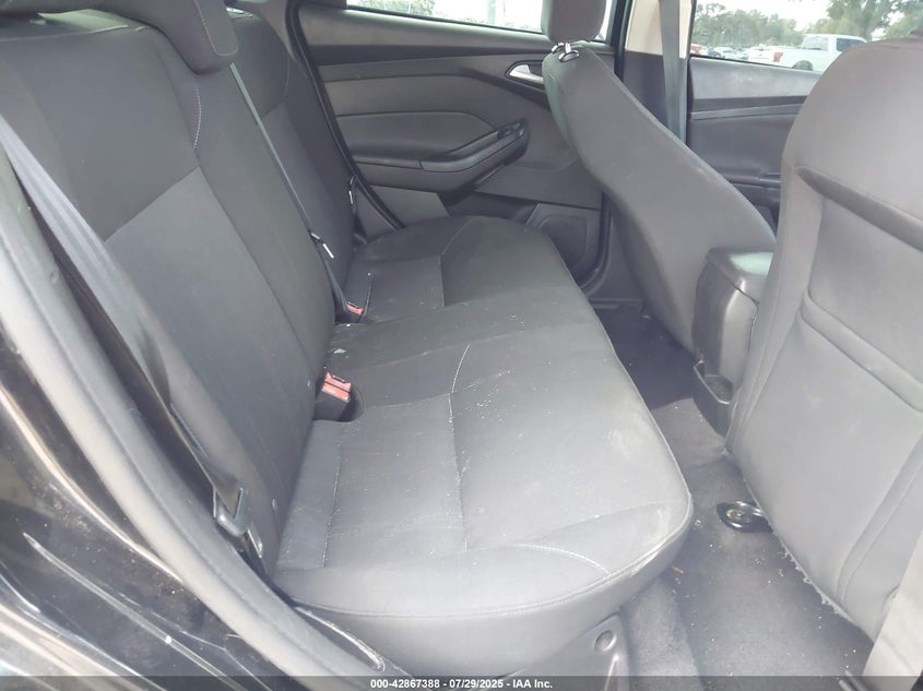 2015 FORD FOCUS SE - 1FADP3F26FL329970