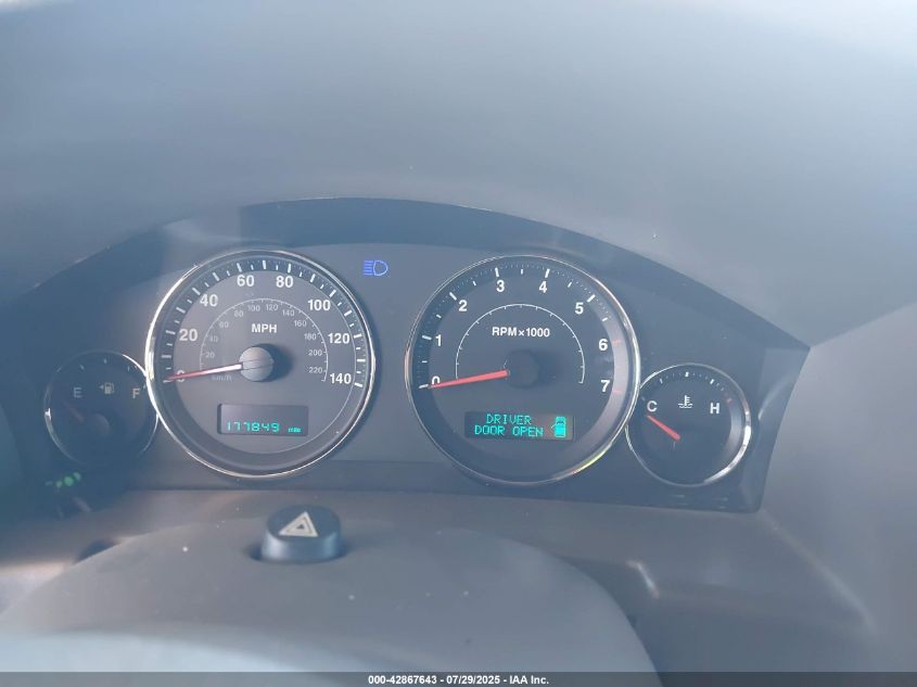 2006 Jeep Commander VIN: 1J8HH48N36C106817 Lot: 42867643