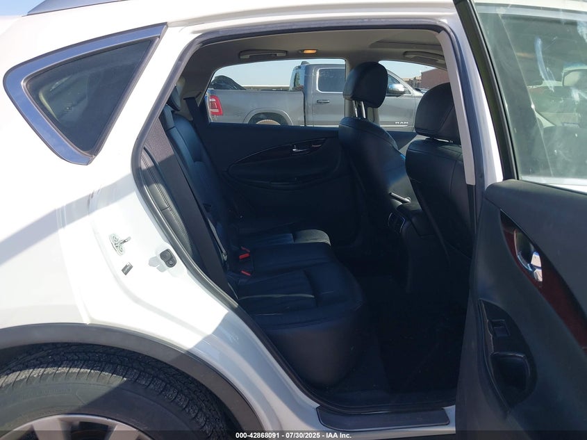 2017 INFINITI QX50 - JN1BJ0RP2HM384215