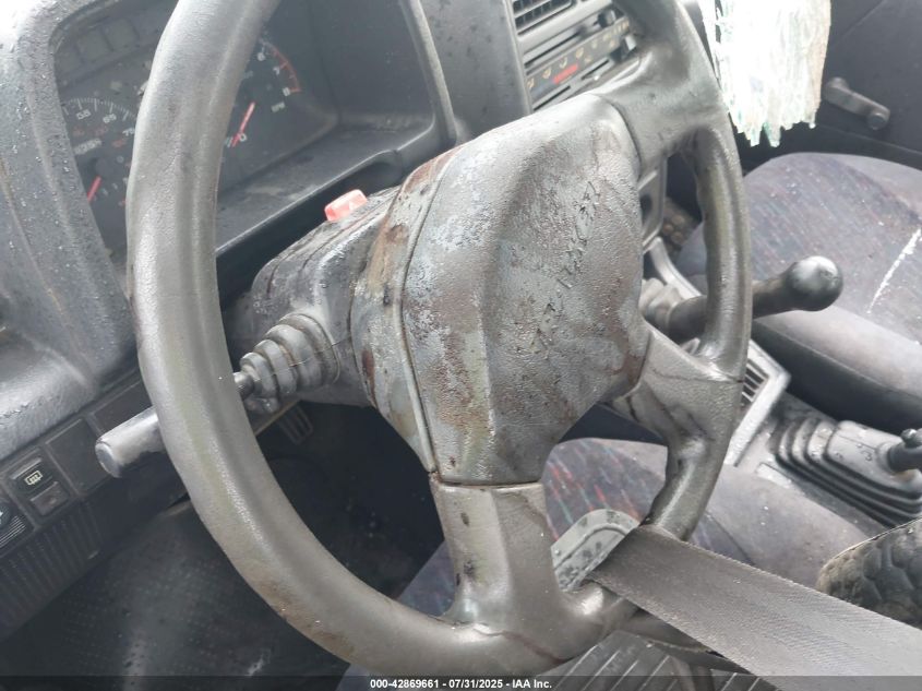 1994 Geo Tracker VIN: 2CNBJ18U5R6945044 Lot: 42869661