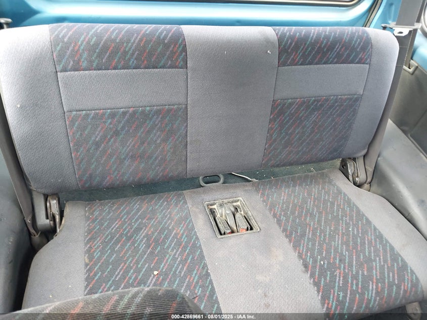 1994 Geo Tracker VIN: 2CNBJ18U5R6945044 Lot: 42869661