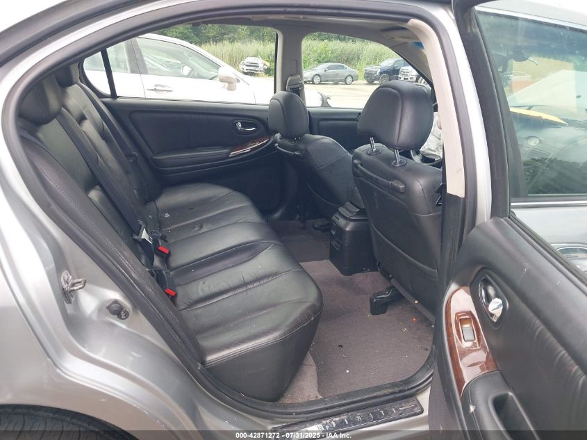 2001 Infiniti I30 Luxury VIN: JNKCA31A81T014715 Lot: 42871272