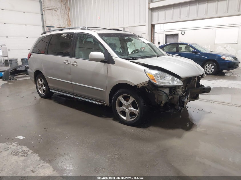5TDBA22CX4S010269 2004 Toyota Sienna Xle Limited auction photo 1