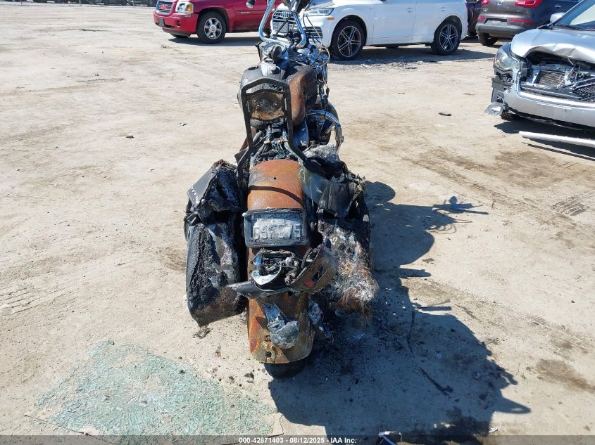 2014 Harley-Davidson Flstc Heritage Softail Classic VIN: 1HD1BWV18EB012832 Lot: 42871403