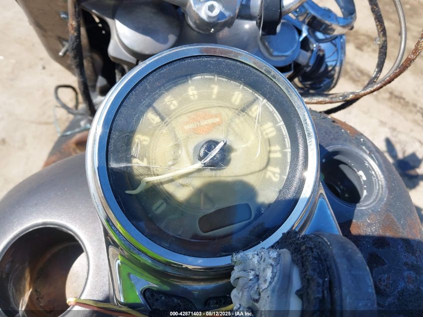 2014 Harley-Davidson Flstc Heritage Softail Classic VIN: 1HD1BWV18EB012832 Lot: 42871403