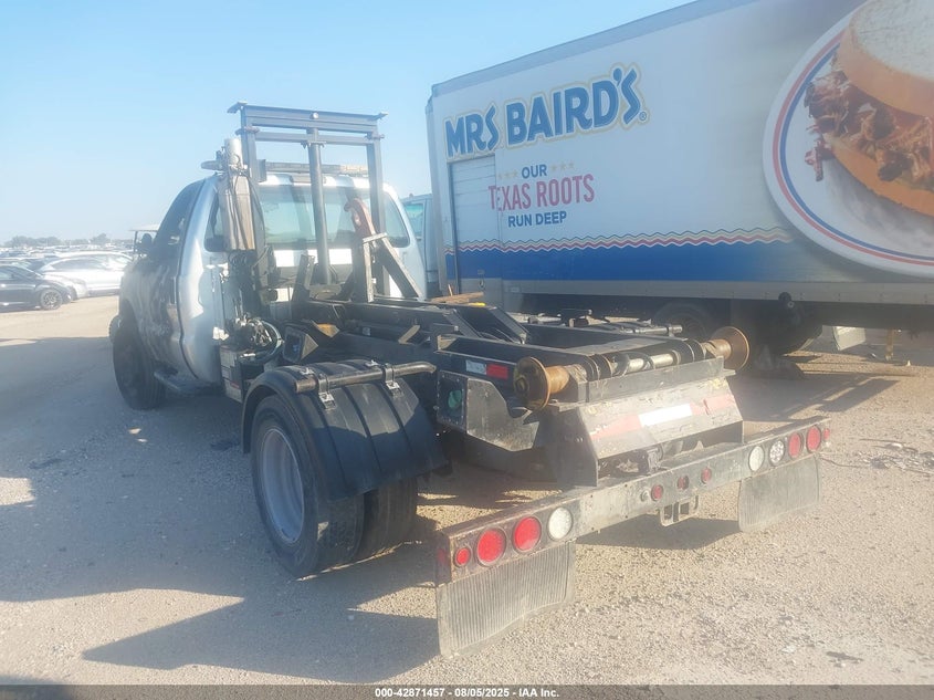 1FDUF5HT3FEC62632 2015 FORD F550 photo no. 3