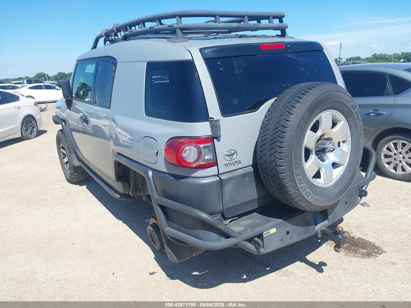 Vin: jtebu4bf6dk165658, lot: 43365412, toyota fj cruiser 20133