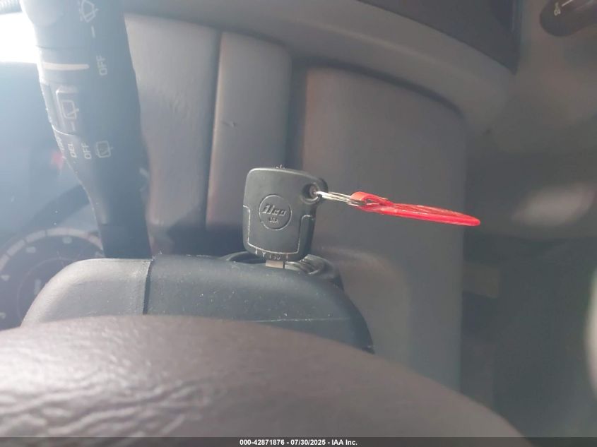 2005 Jeep Liberty Sport VIN: 1J4GL48KX5W587597 Lot: 42871876