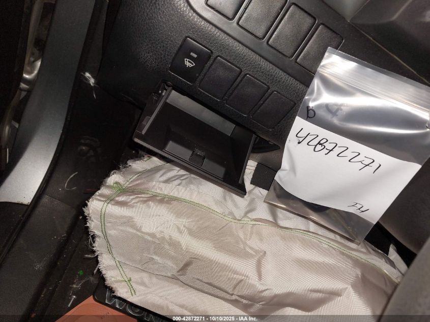 2018 Toyota Highlander Le VIN: 5TDZZRFH5JS270869 Lot: 42872271