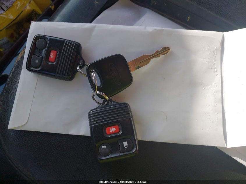1FMZU73E9YZB01682 2000 FORD EXPLORER photo no. 11
