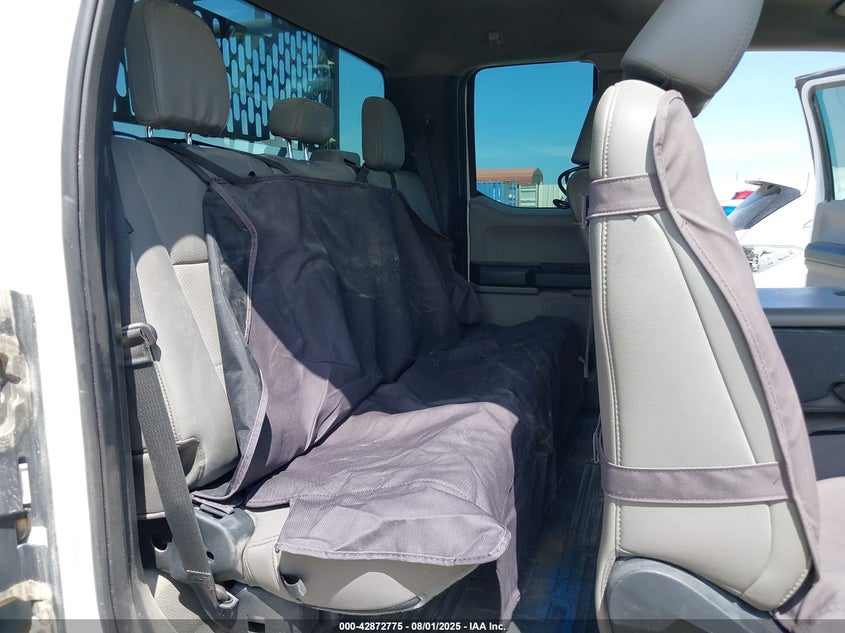 2022 FORD F-350 (VIN: 1FD8X3B63NED42047