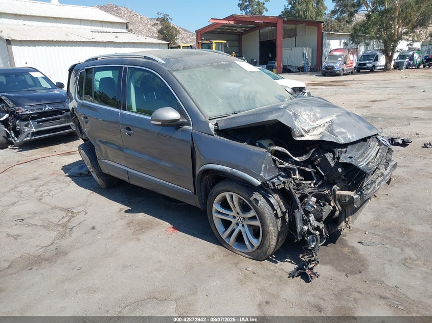 VOLKSWAGEN TIGUAN SEL