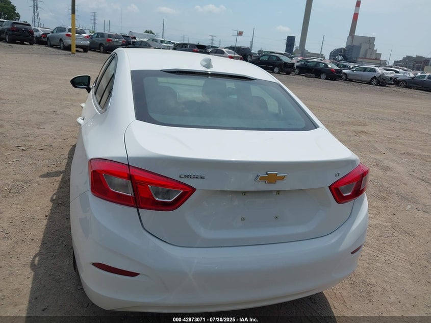 2017 CHEVROLET CRUZE LT AUTO - 1G1BE5SM2H7213910