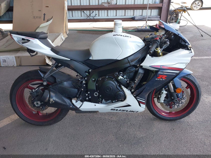 VIN JS1GR7MA7R7100059 2024 SUZUKI GSX-R750