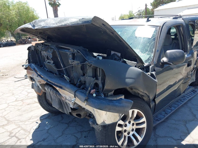 2006 Chevrolet Suburban 1500 Ls VIN: 1GNEC16Z06J140083 Lot: 42873925