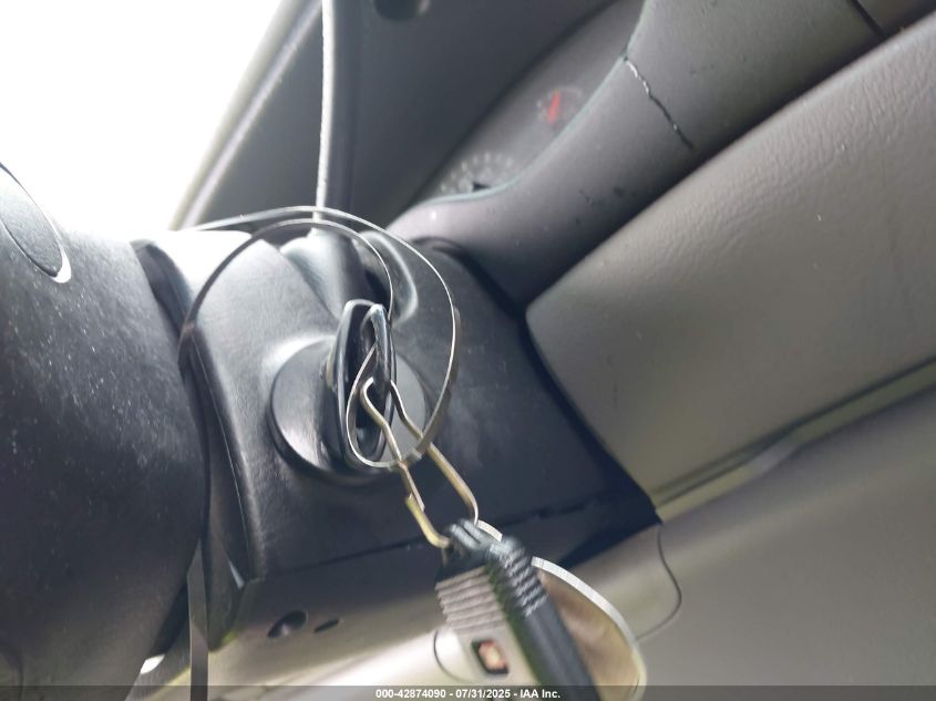 1999 Ford E-150 VIN: 1FMRE11L6XHC17115 Lot: 42874090