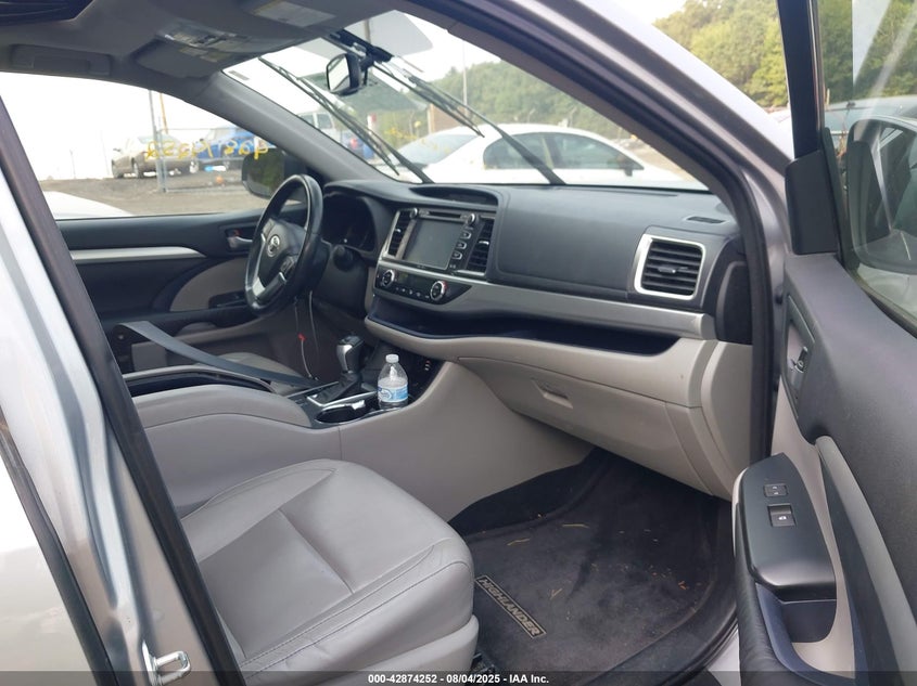 2015 Toyota Highlander Xle V6 VIN: 5TDJKRFH9FS157435 Lot: 42874252