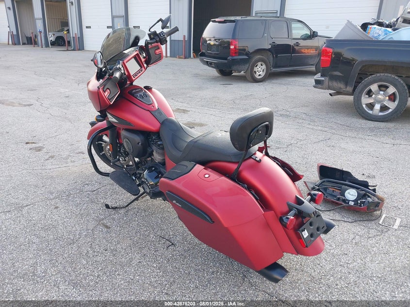 2024 INDIAN MOTORCYCLE CO. CHIEFTAIN DARKHORSE W/POWERBAND AUDIO - 56KTC9BB3R3423703